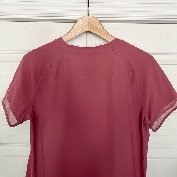 {Lululemon} Find Focus Short Sleeve Tee in Cherry Tint - Womens 6 - Picture 5 of 7